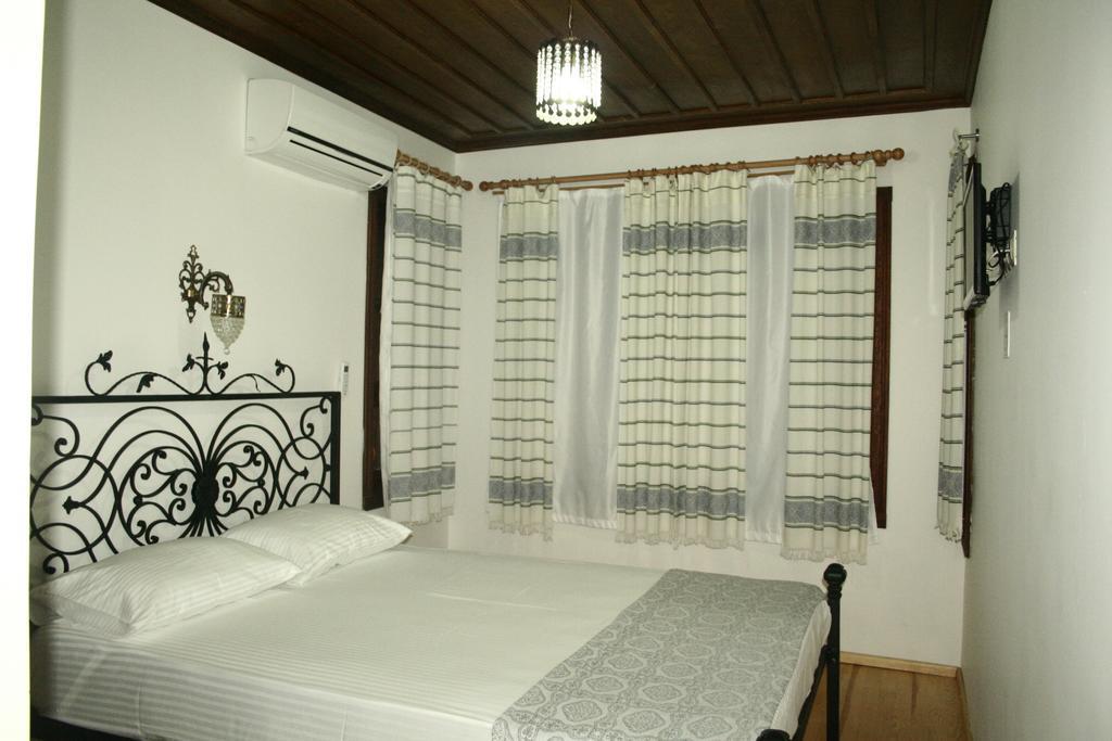 Tirilye Evi Otel Zeytinbagi Kültér fotó