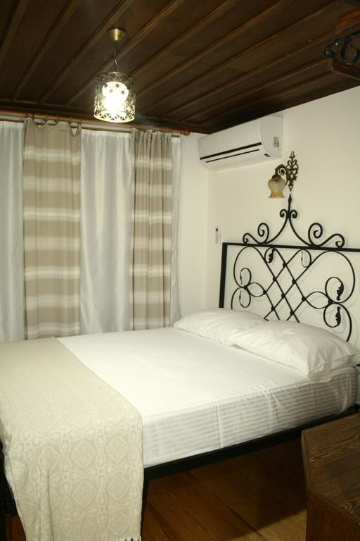 Tirilye Evi Otel Zeytinbagi Kültér fotó
